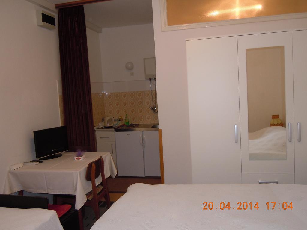 Central Apartment Дубровник Екстериор снимка